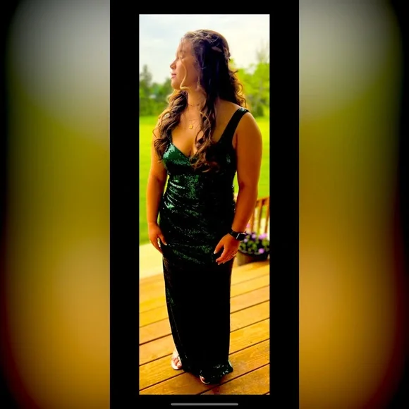 Emerald Green Sequin Prom Dress from Merle Norman, worn once, size 12